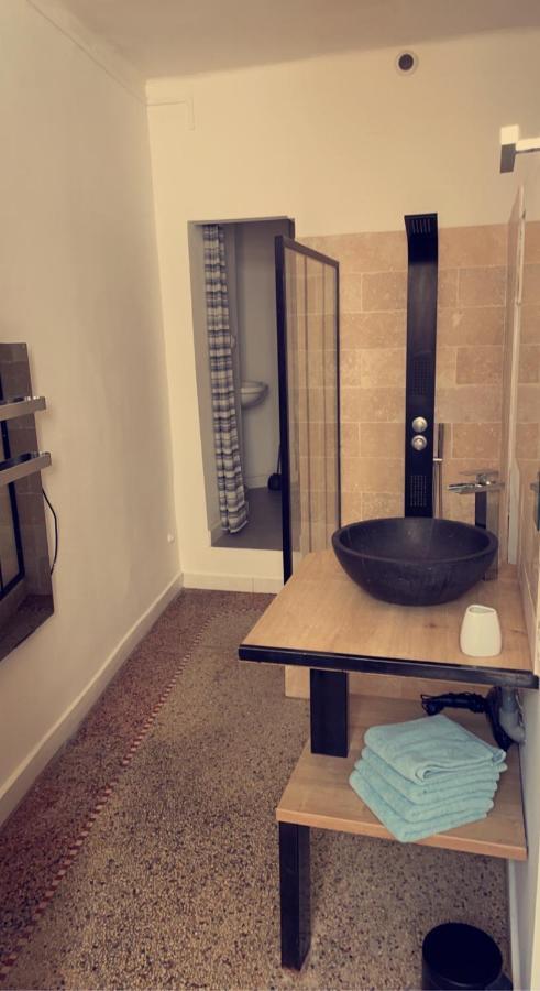 L’écrin des calquières Apartamento Nimes Exterior foto